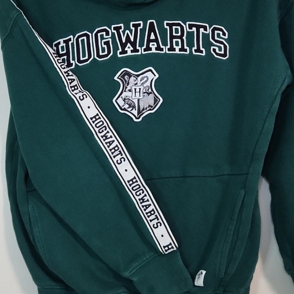 H&M Harry Potter™ Cotton Green Hoodie Sweatshirt, Size 10-12 ~ EUC - Picture 5 of 13